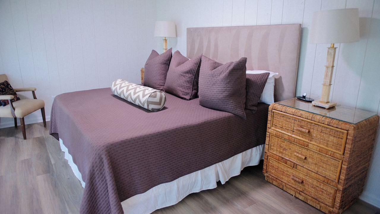 Photo of Bedroom in Northport