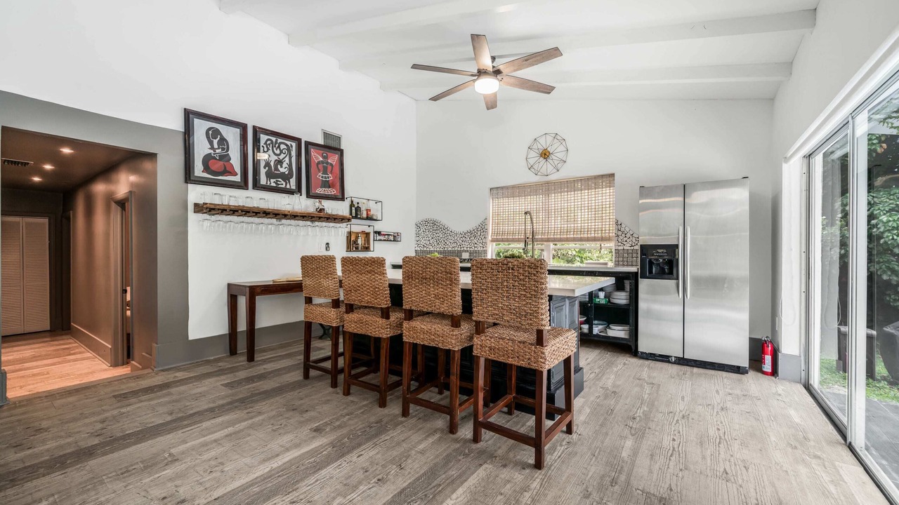 Photo of Bedroom in Golden Glades