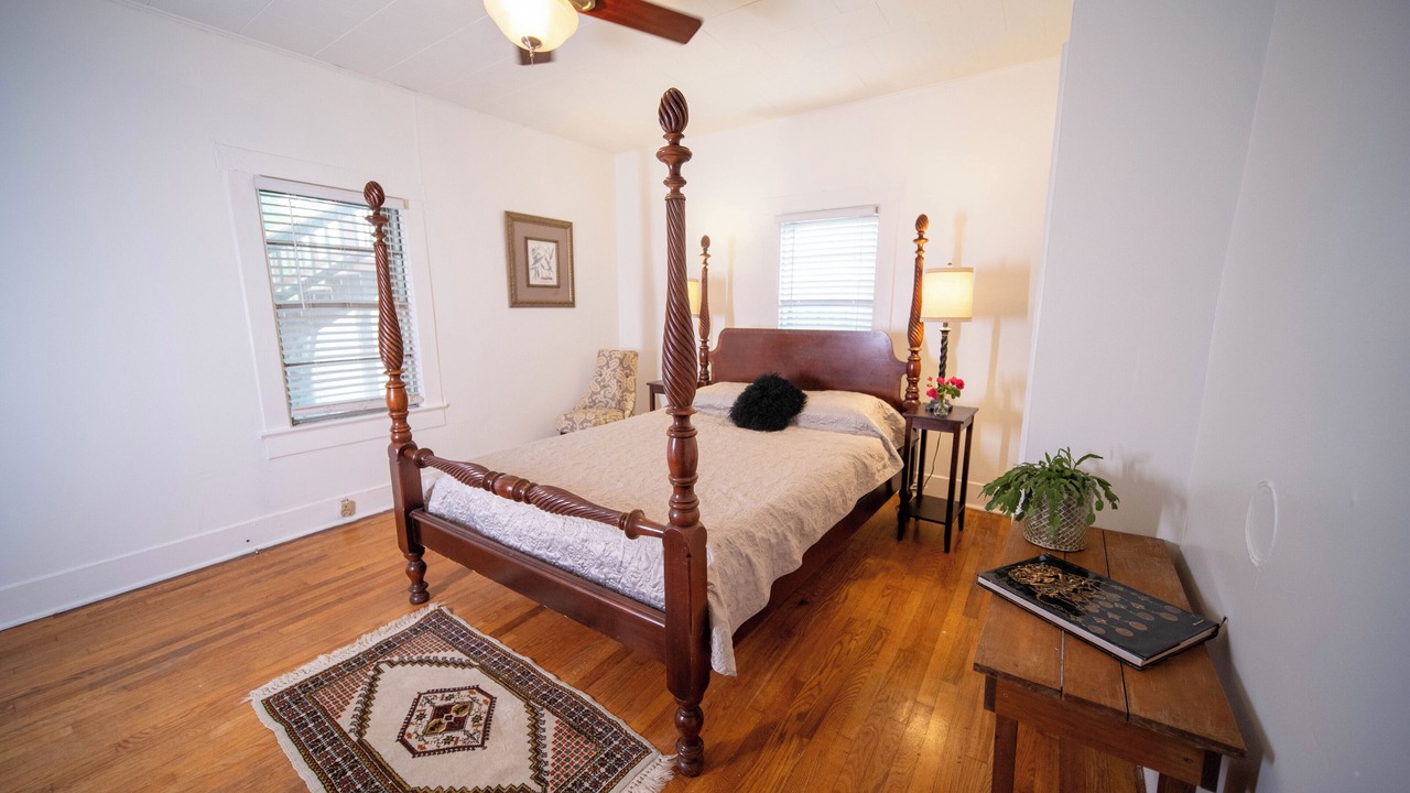 Photo of Bedroom in East End - Valley Street