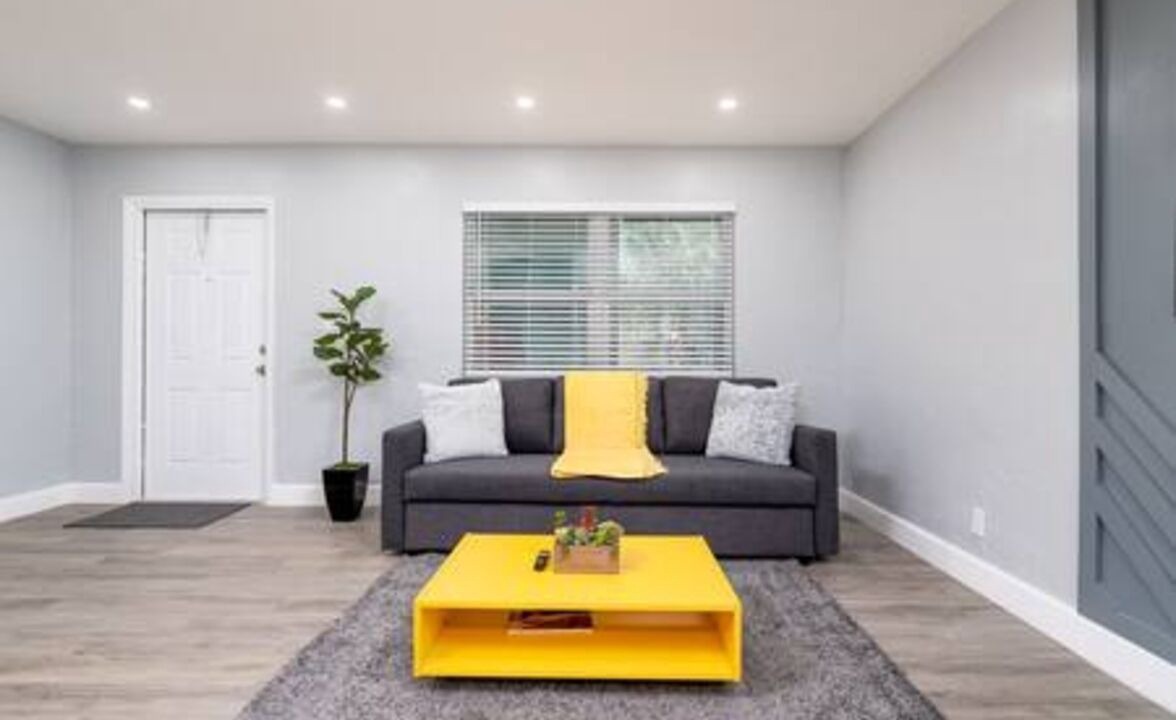 Photo of Livingroom in Coral Shores