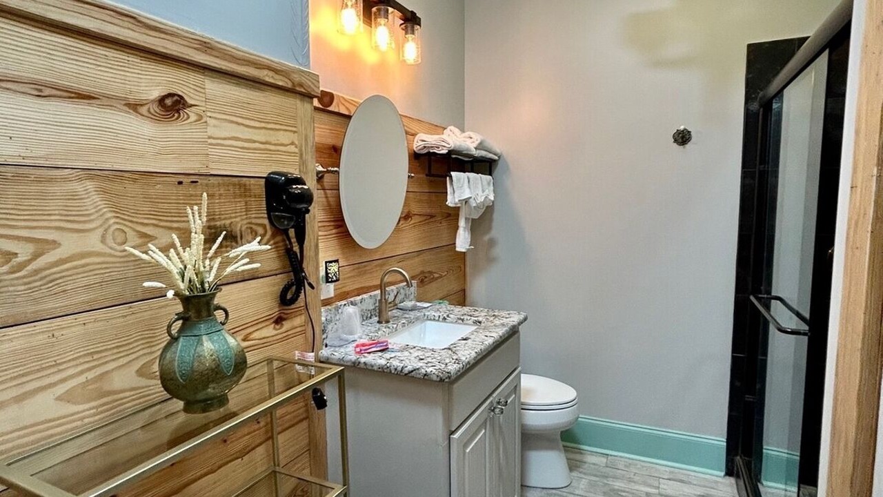 Photo of Bathroom in Carthage