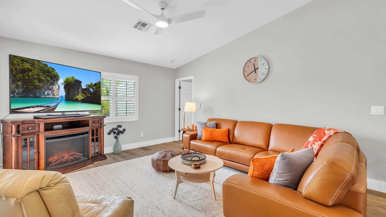 Photo of Livingroom in Willoughby Acres