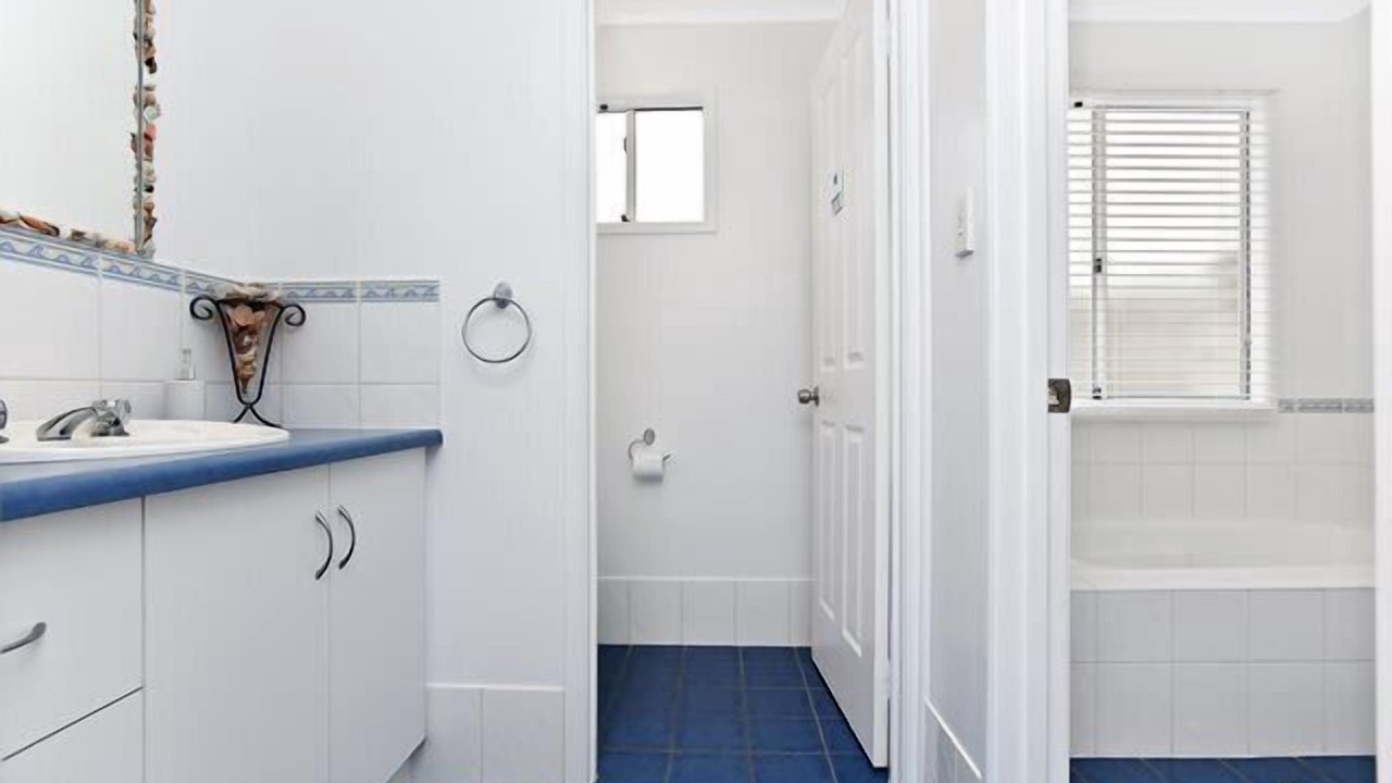 Photo of Bathroom in Hayborough