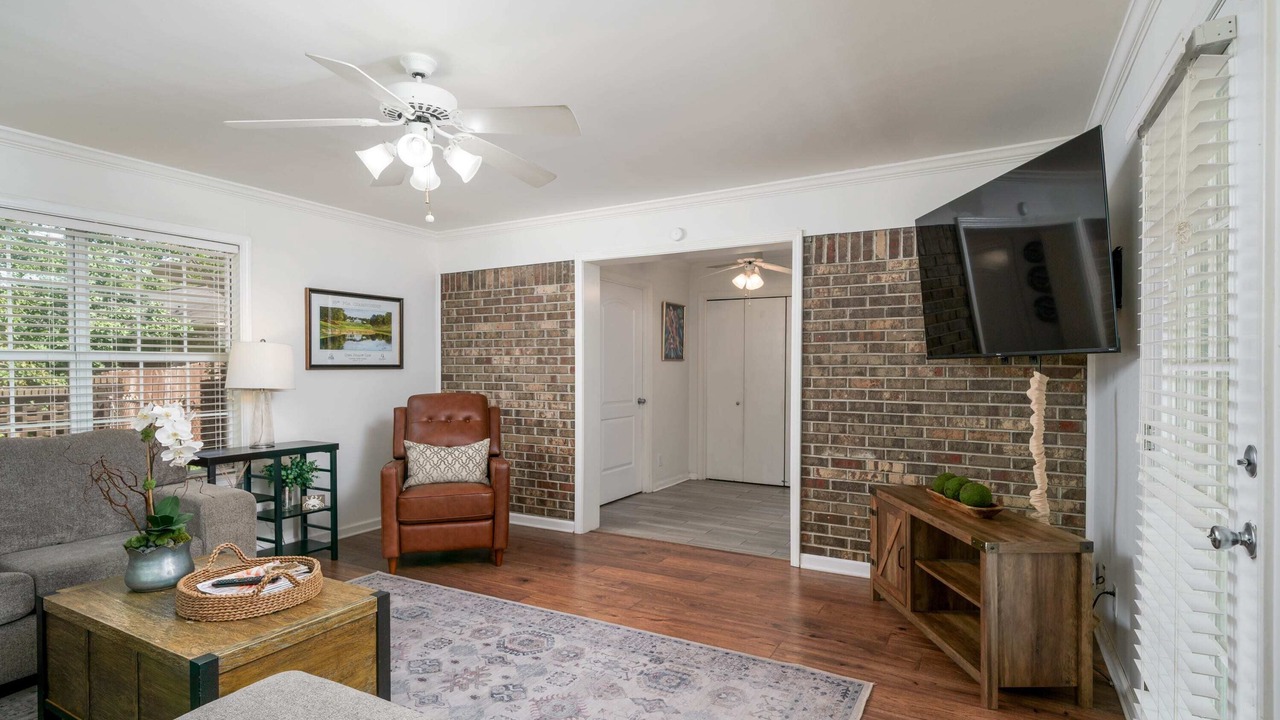 Photo of Livingroom in Northport