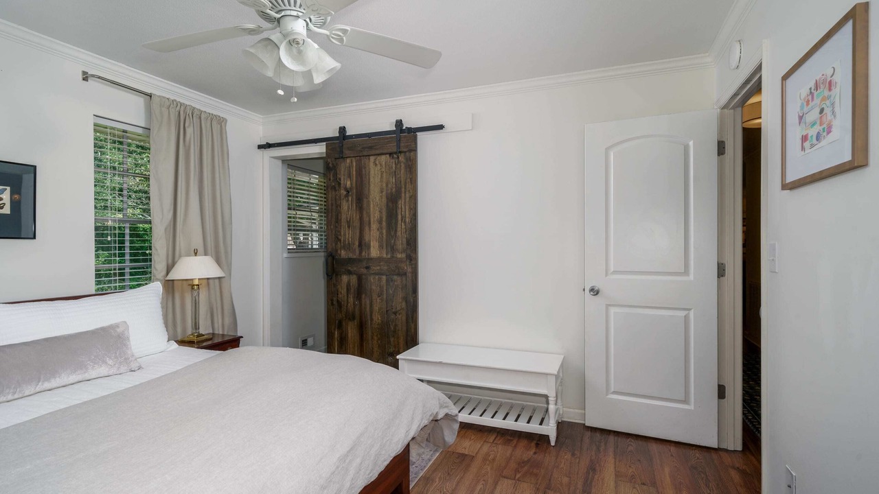 Photo of Bedroom in Northport
