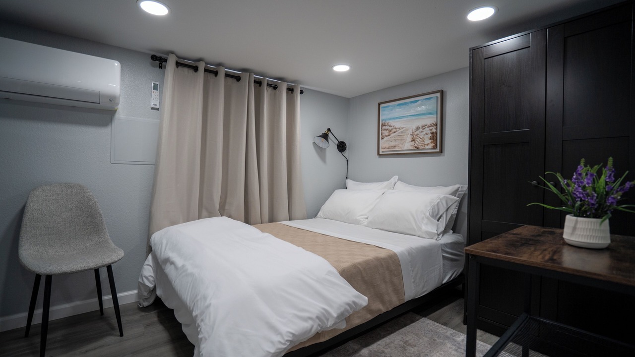 Photo of Bedroom in Lake Elsinore