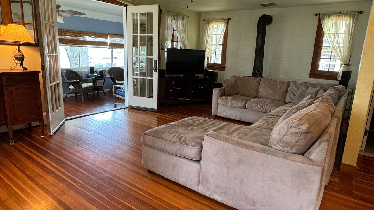 Photo of Livingroom in Lakeville