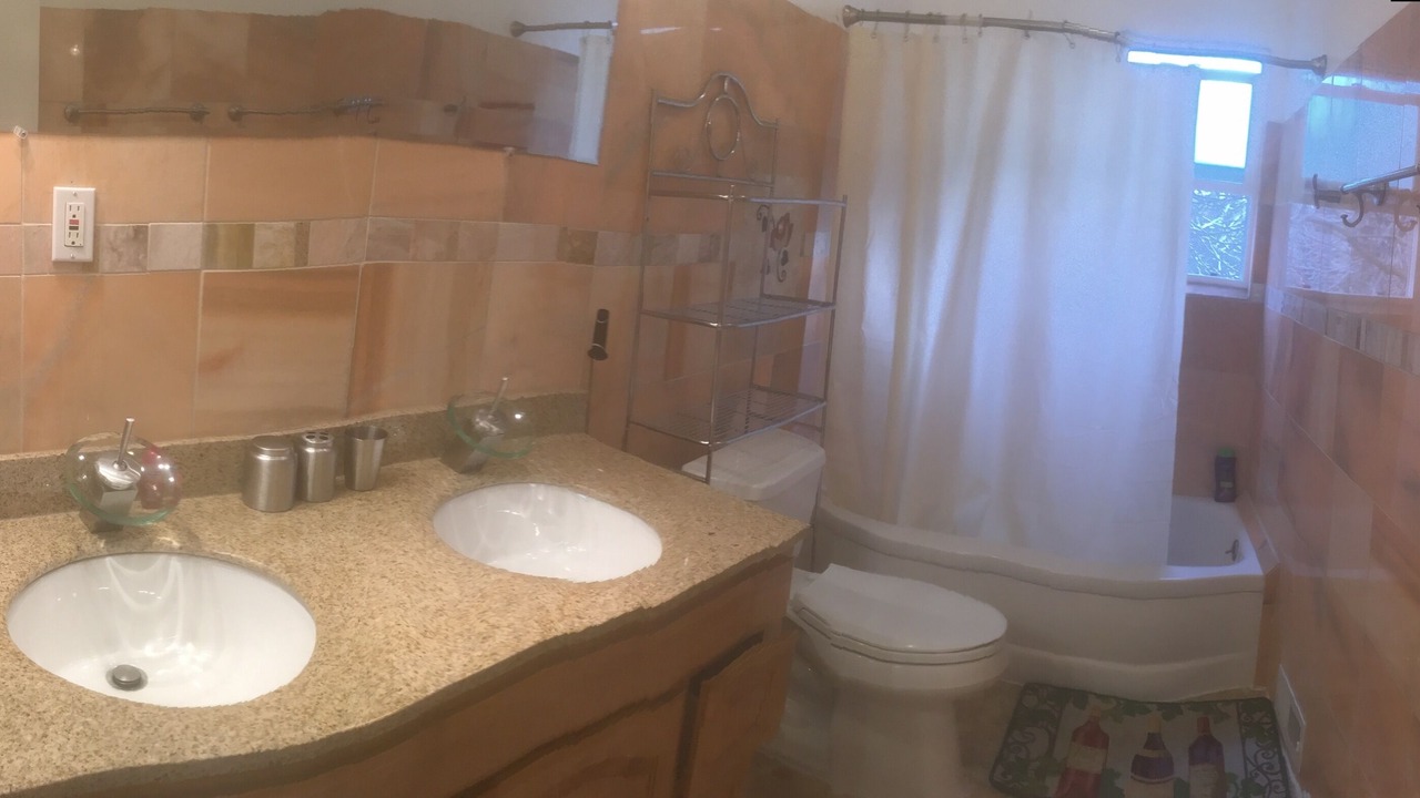 Photo of Bathroom in Outer Mission