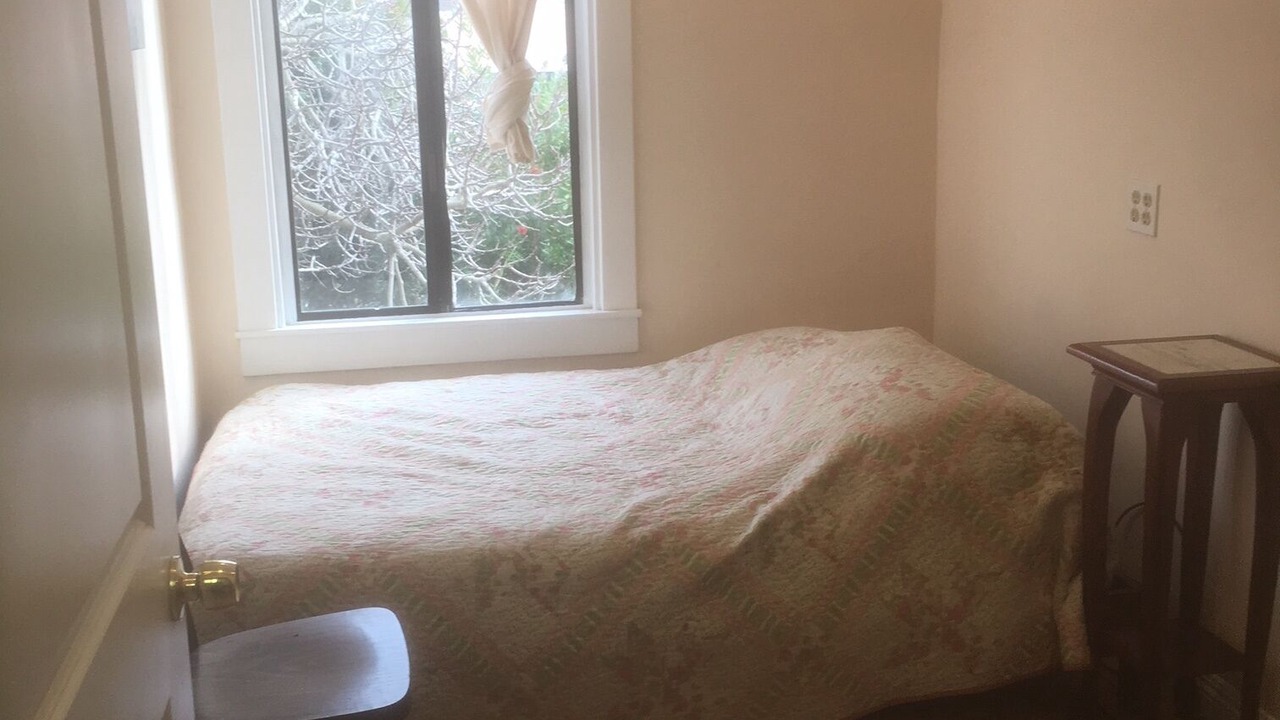 Photo of Bedroom in Outer Mission