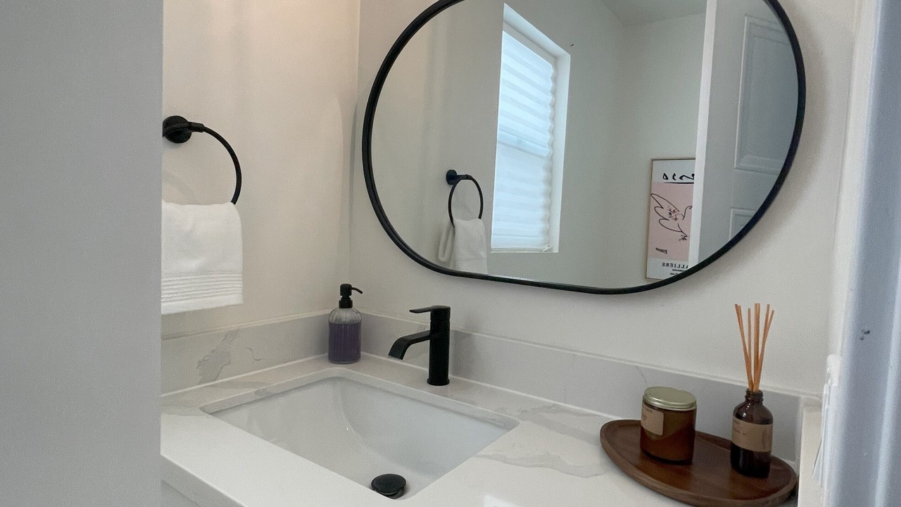 Photo of Bathroom in Harbor