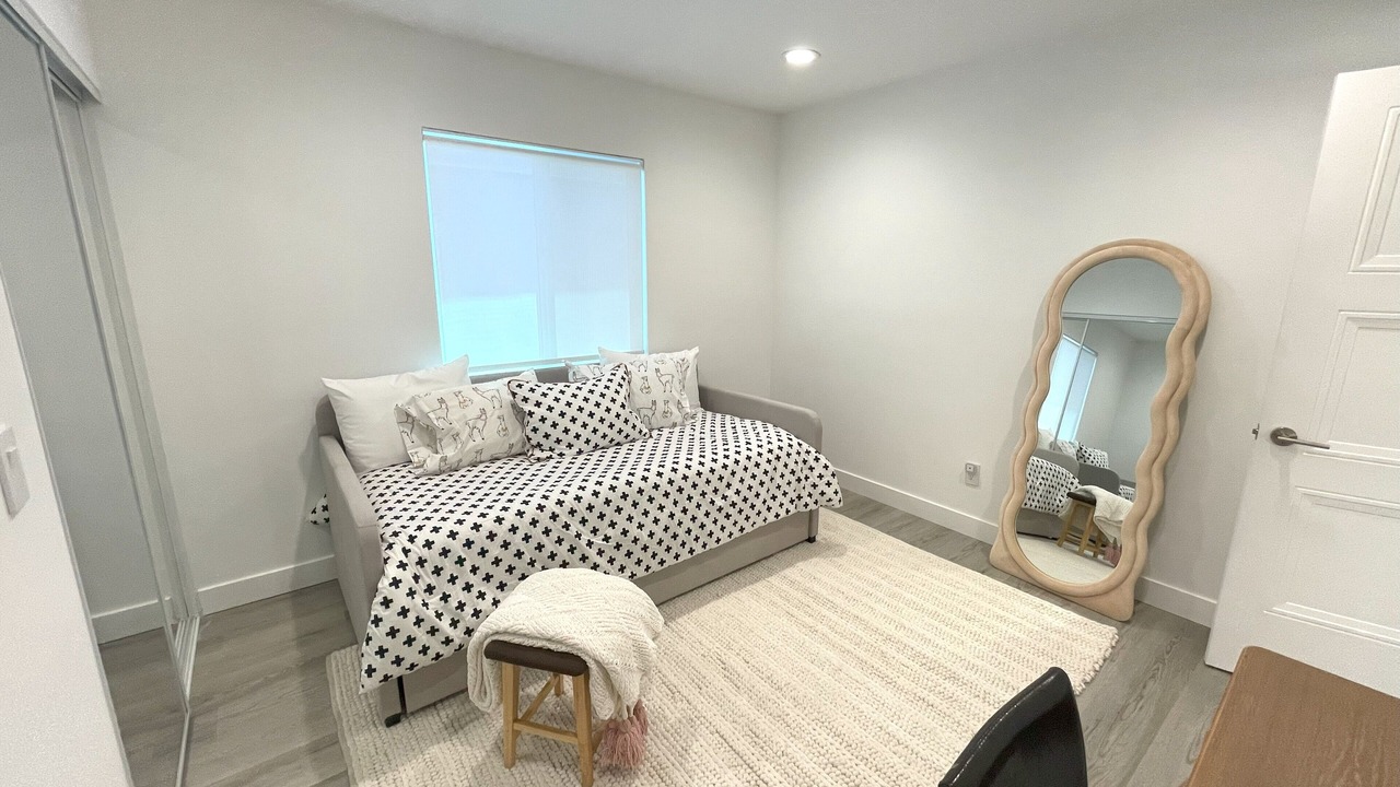 Photo of Bedroom in Harbor