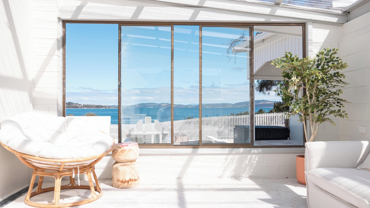 Photo of Livingroom in South Arm