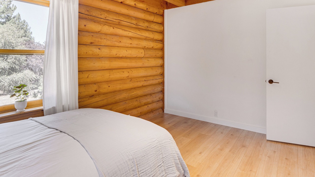 Photo of Bedroom in Pine Mountain Club