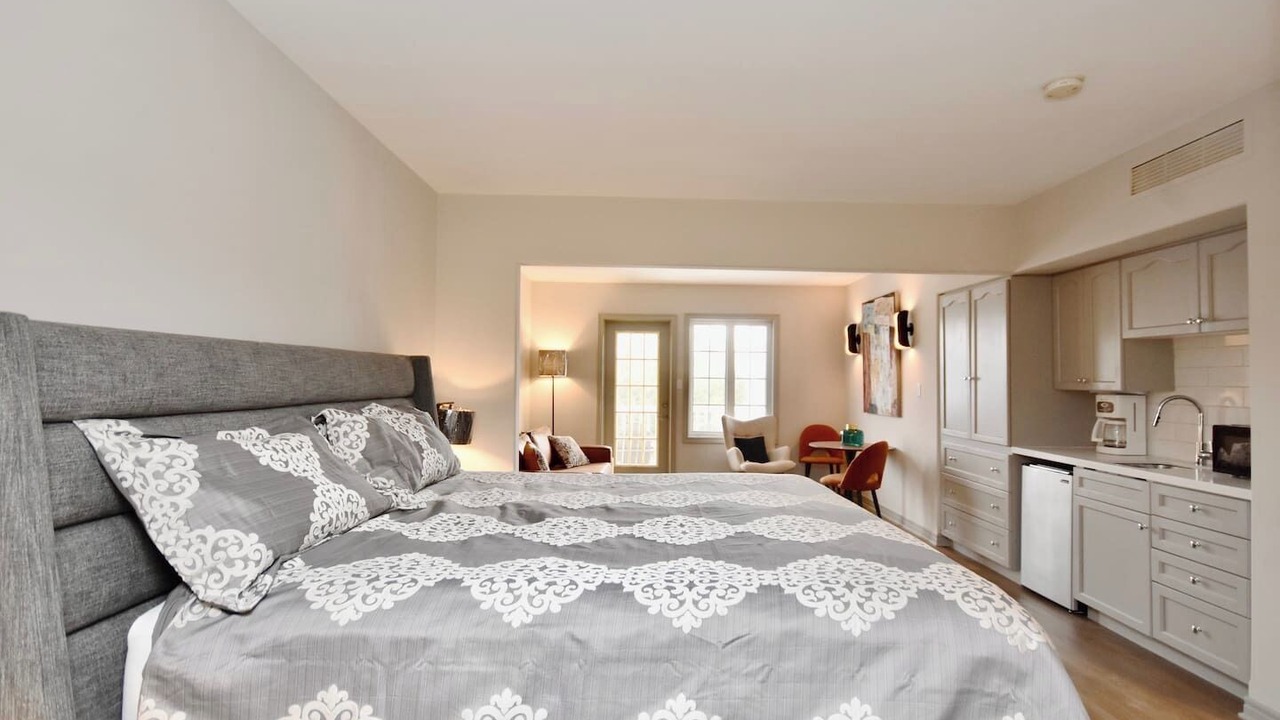 Photo of Bedroom in Oro-Medonte