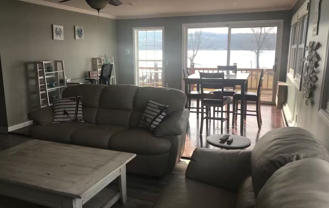 Photo of Livingroom in Bradford