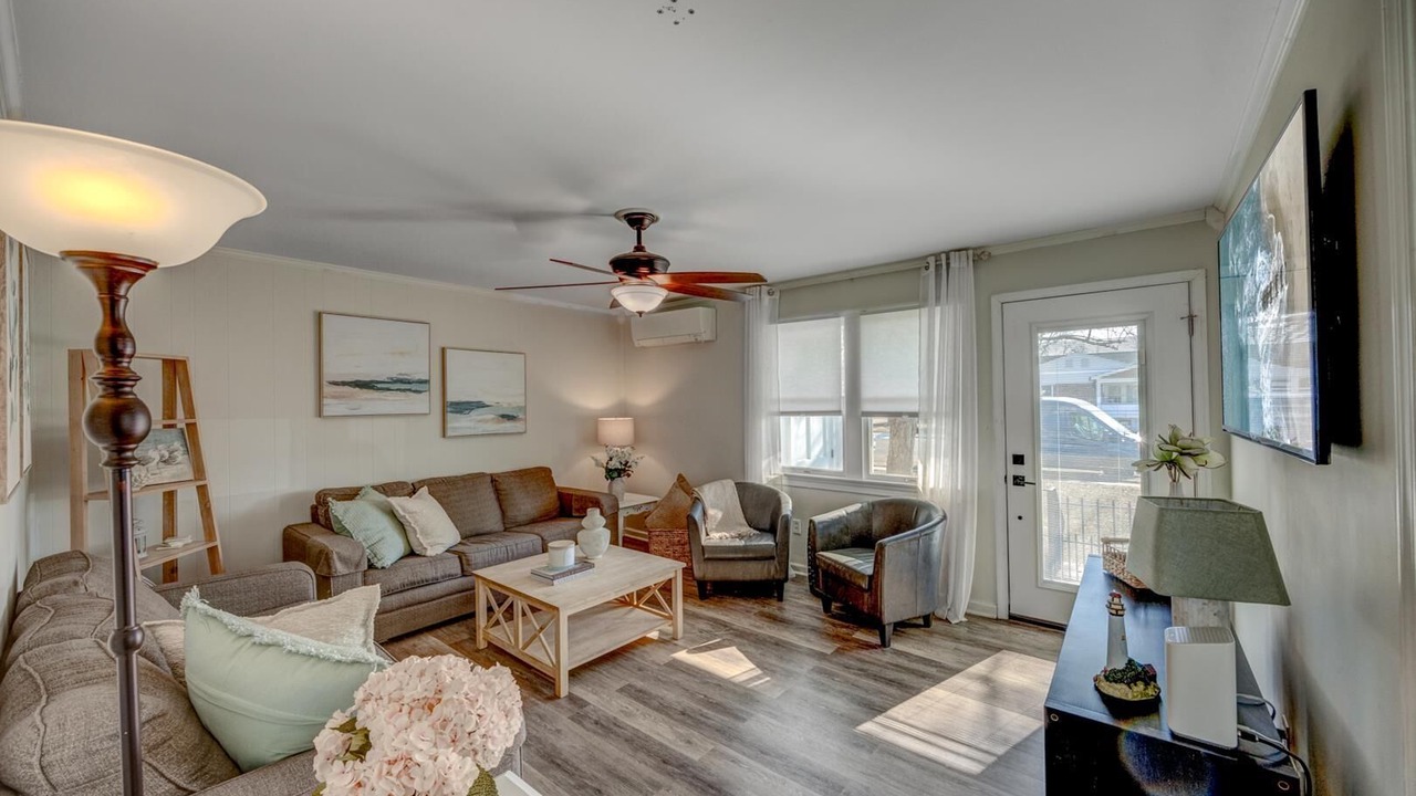 Photo of Livingroom in Village Green