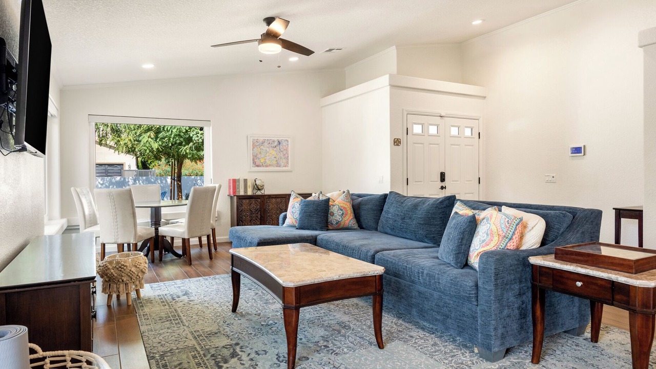 Photo of Livingroom in Desert Club Estates