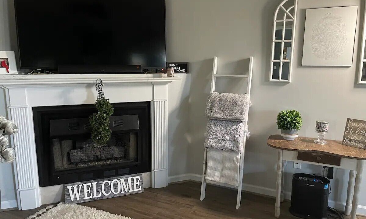 Photo of Bedroom in Northport