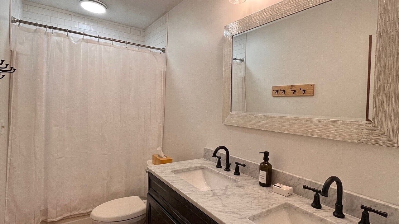 Photo of Bathroom in Naples