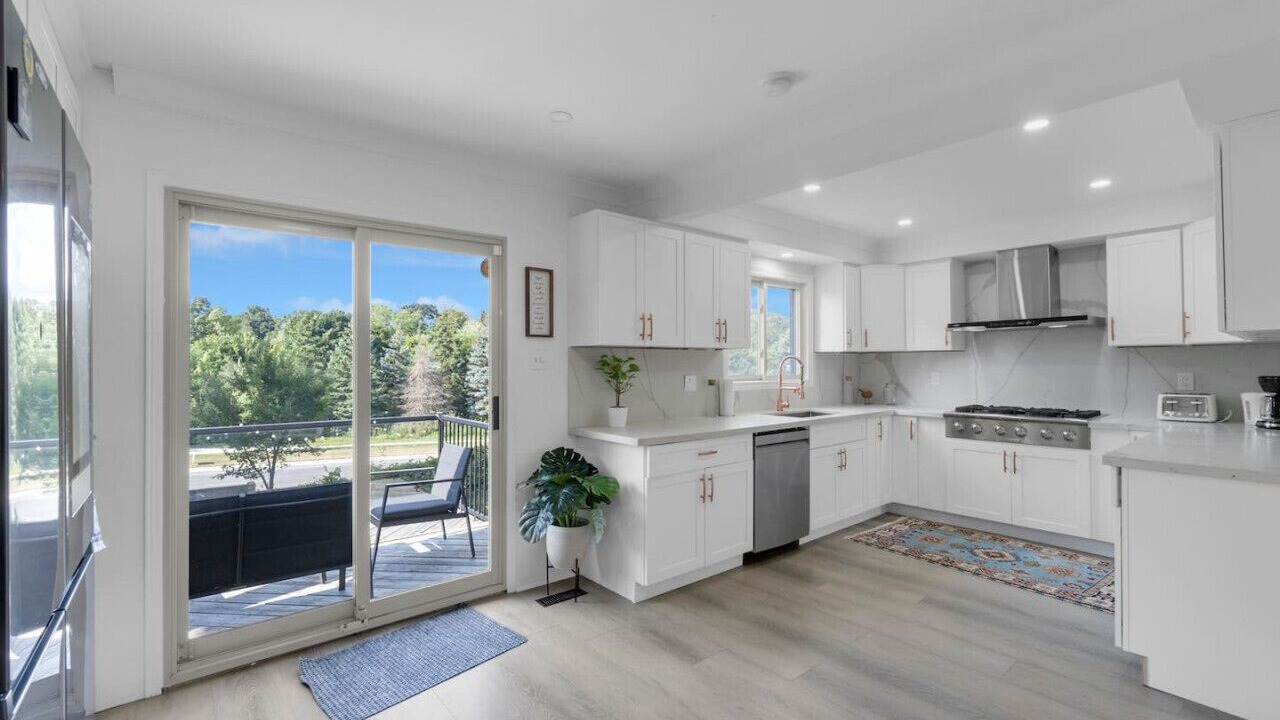 Photo of Kitchen in Erin Mills