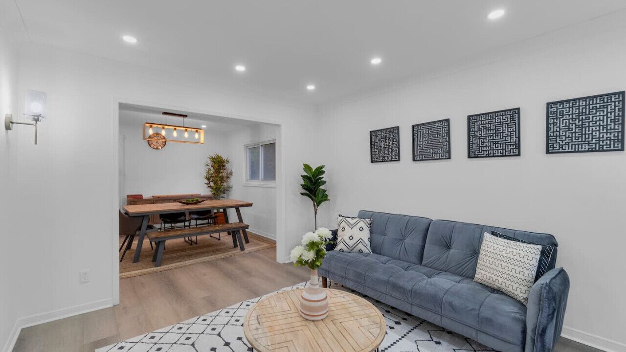 Photo of Livingroom in Erin Mills