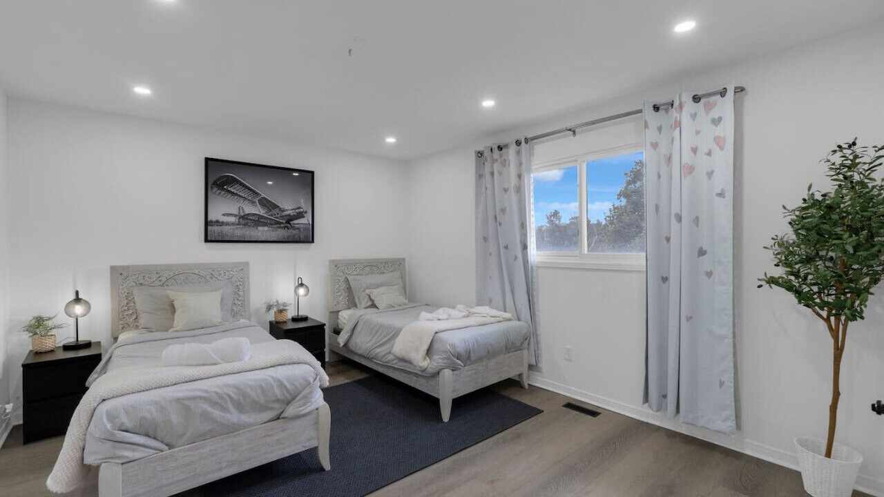 Photo of Bedroom in Erin Mills