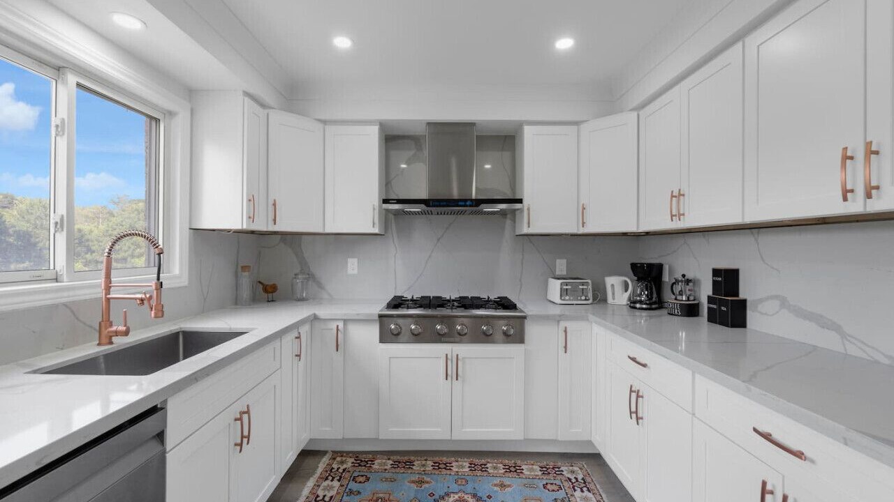 Photo of Kitchen in Erin Mills