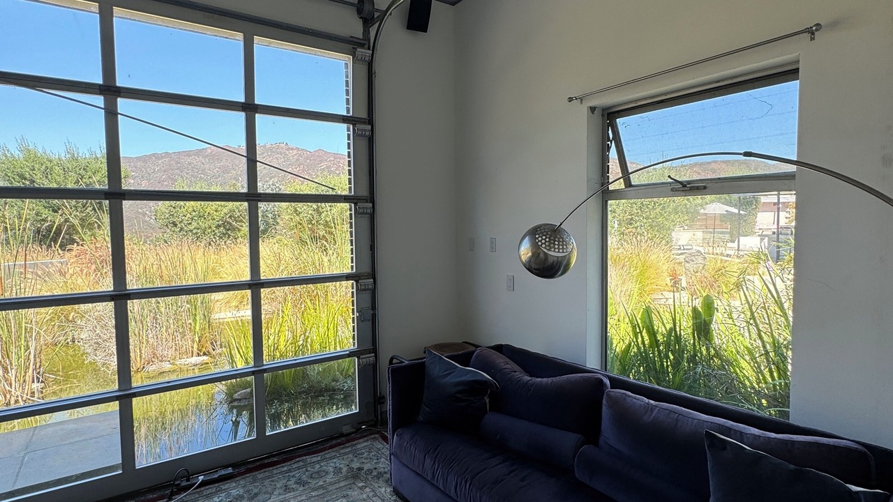 Photo of Livingroom in Malibu