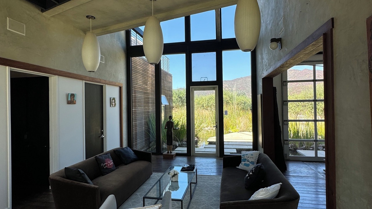 Photo of Livingroom in Malibu