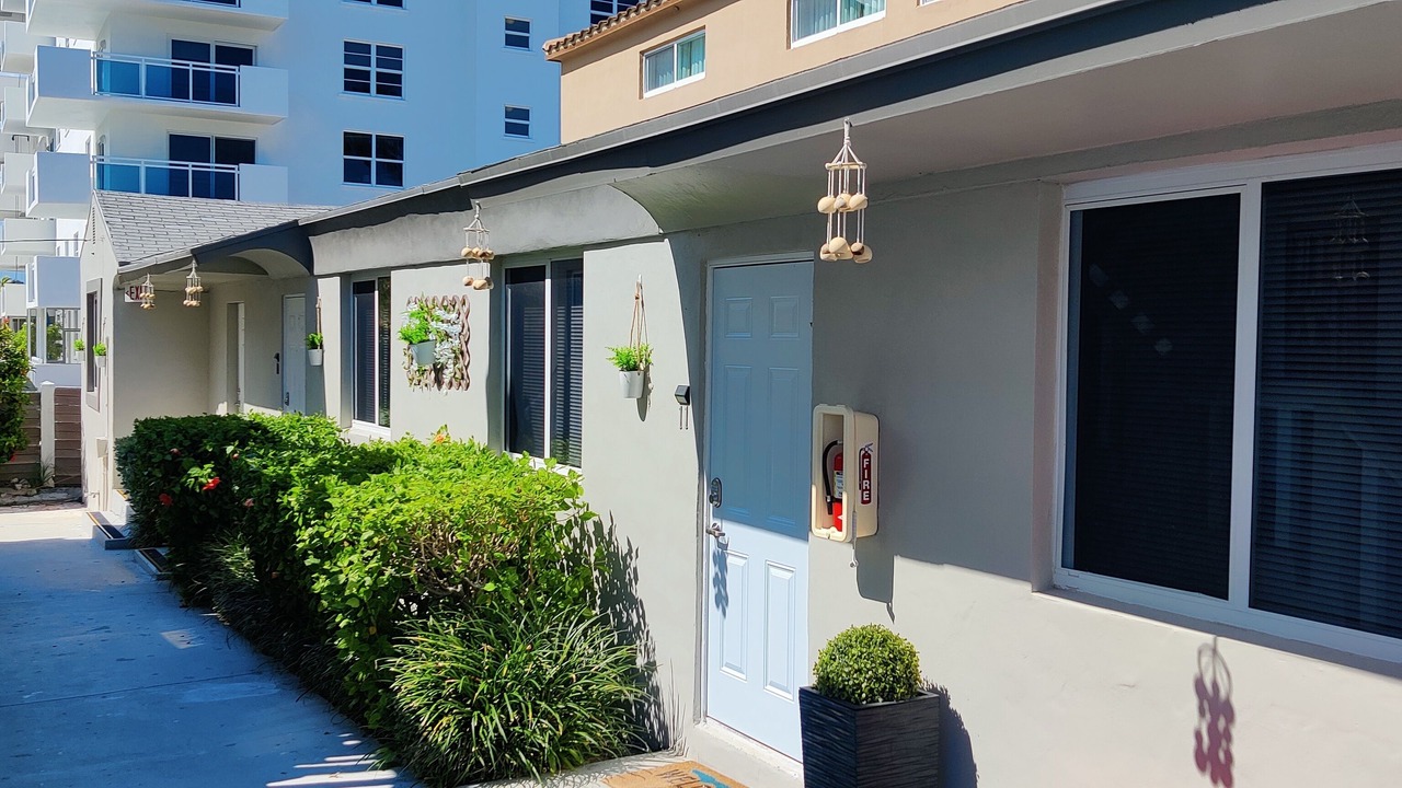 Photo of Outdoor in Hollywood South Central Beach