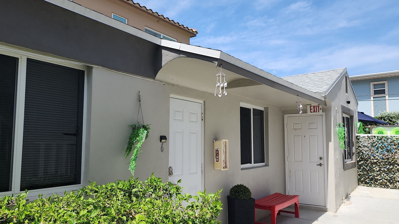 Photo of Outdoor in Hollywood South Central Beach