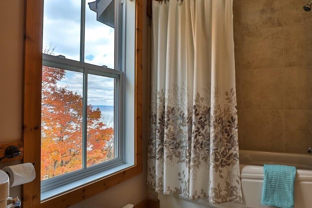 Photo of Livingroom in Petite-Riviere-Saint-Francois