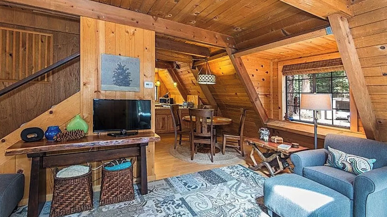 Photo of Livingroom in Tahoma