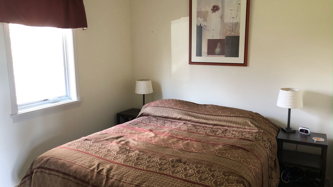 Photo of Bedroom in Lakeville
