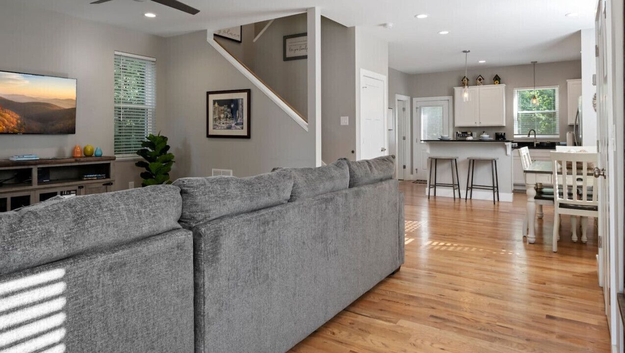 Photo of Livingroom in Oakley
