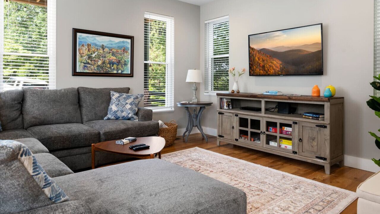 Photo of Livingroom in Oakley