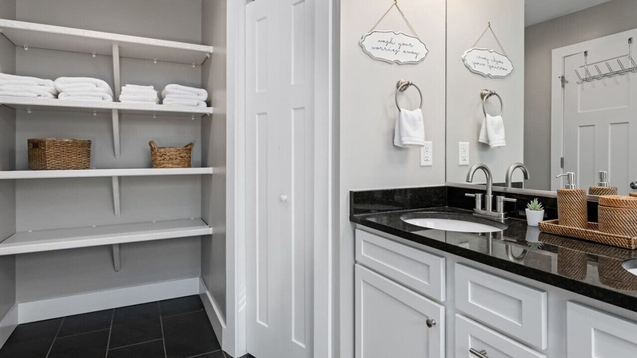 Photo of Bathroom in Oakley
