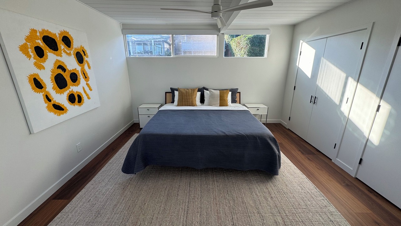 Photo of Bedroom in La Jolla Mesa