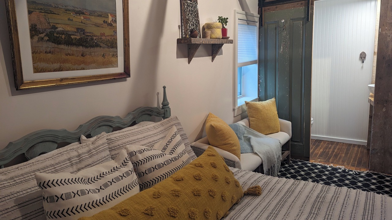 Photo of Bedroom in Lansing