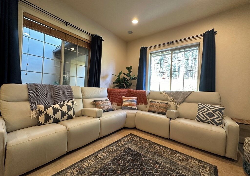 Photo of Livingroom in Callender