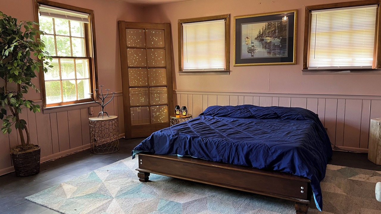 Photo of Bedroom in Wise
