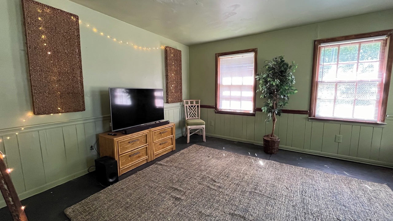 Photo of Bedroom in Wise