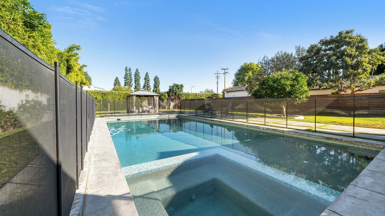 Photo of Outdoor in Tarzana