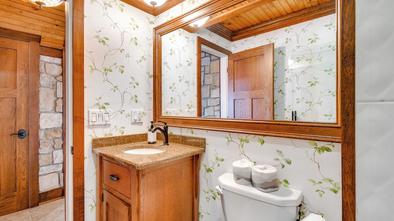 Photo of Bathroom in Poplar Ridge