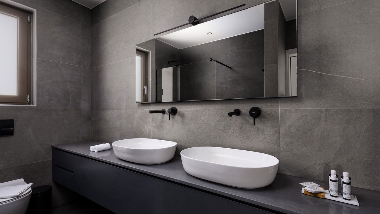Photo of Bathroom in Adele