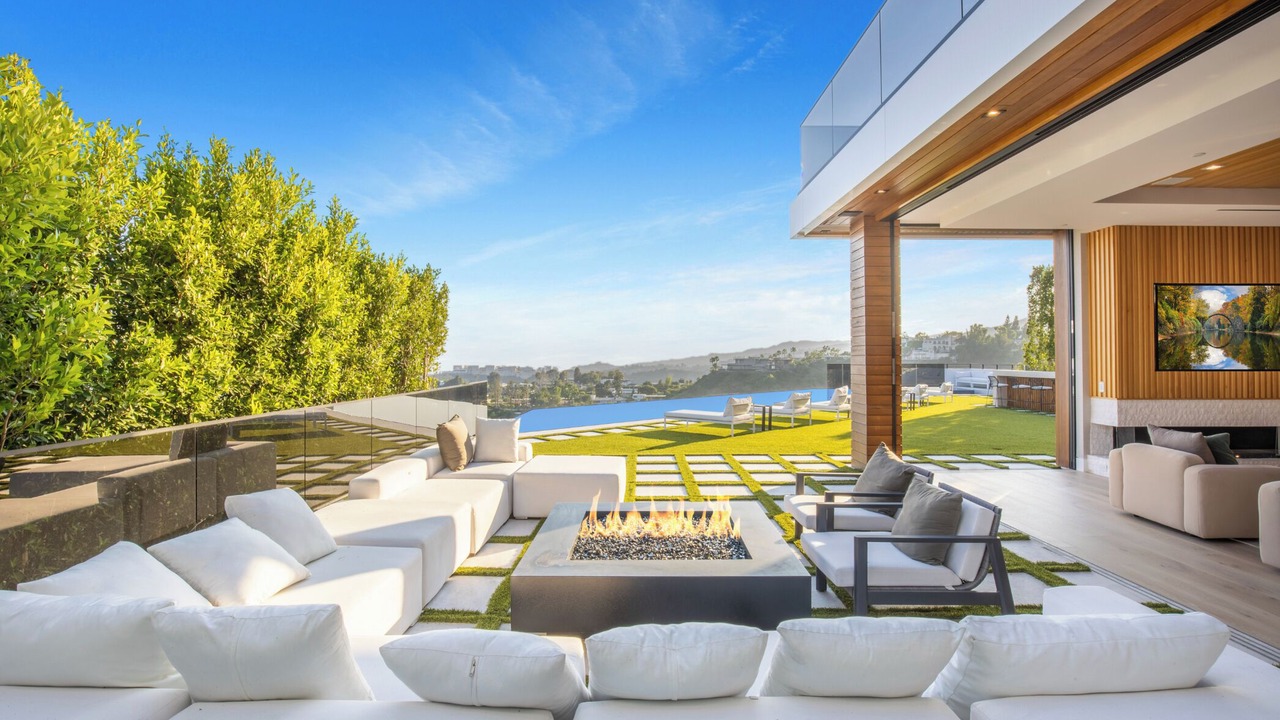 Photo of Patio Balcony in Bel Air