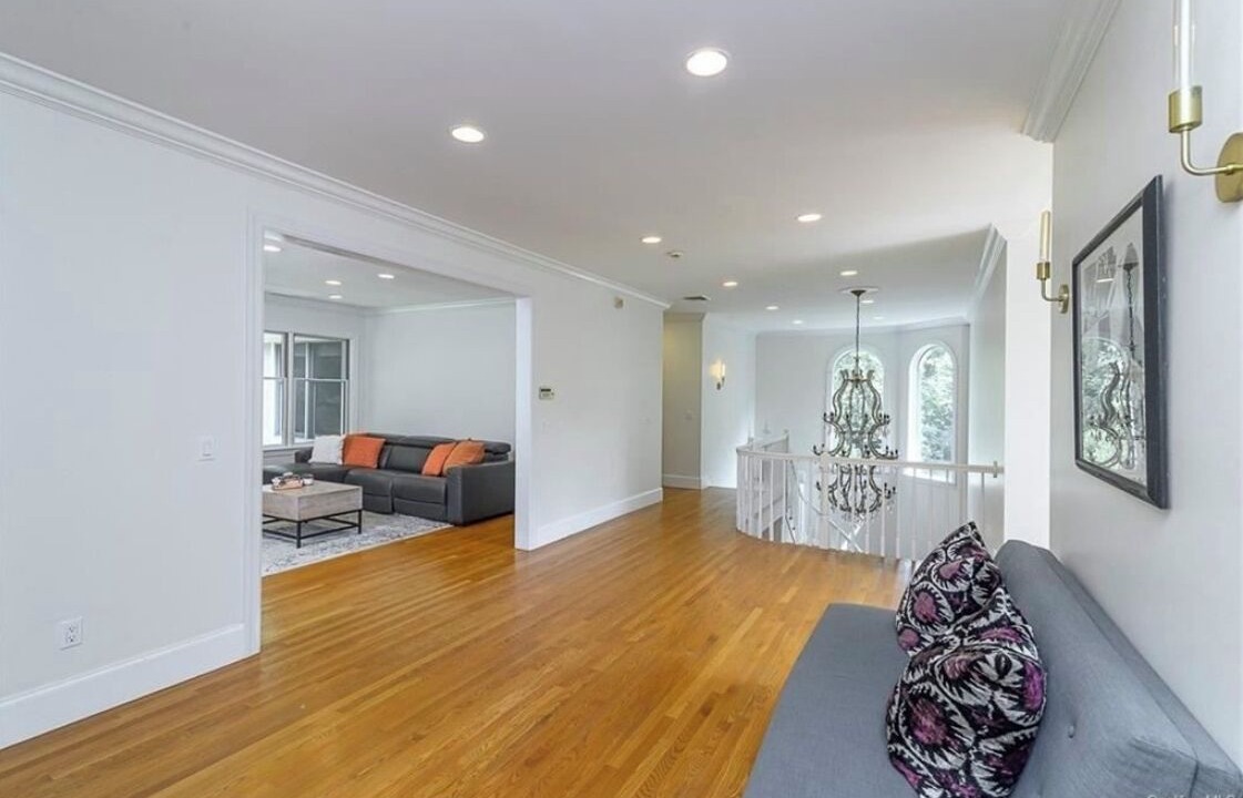 Photo of Livingroom in Town of North Castle