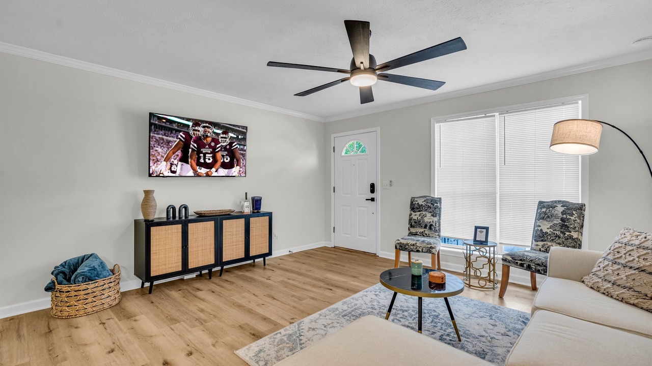 Photo of Livingroom in Starkville