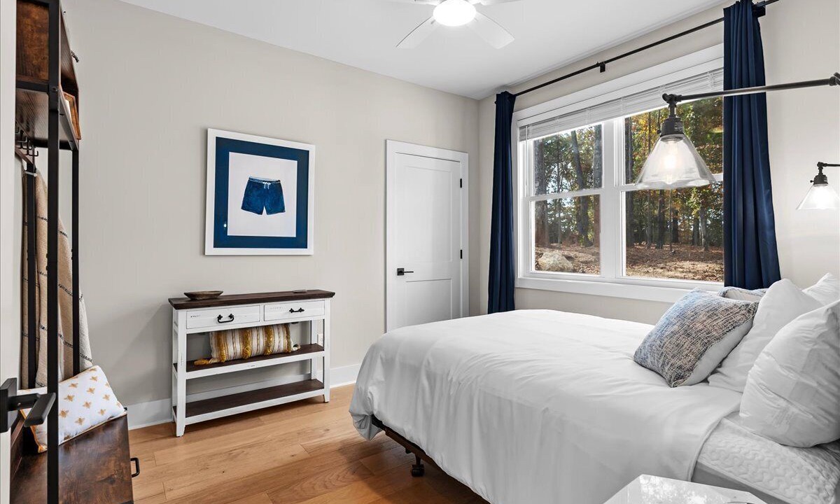 Photo of Bedroom in Wise
