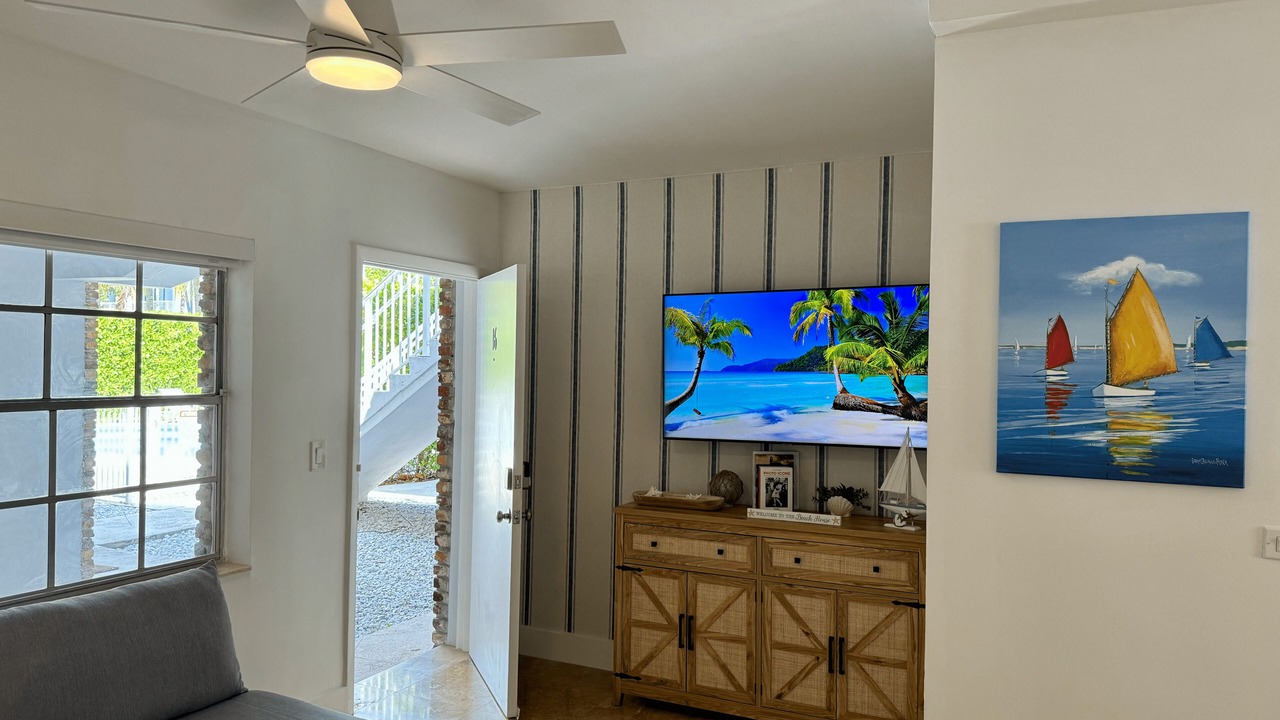 Photo of Livingroom in Key Biscayne